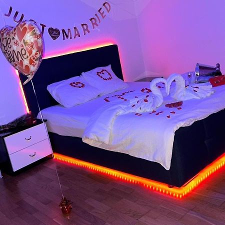 Appartement Avec Love Room Payerne Extérieur photo